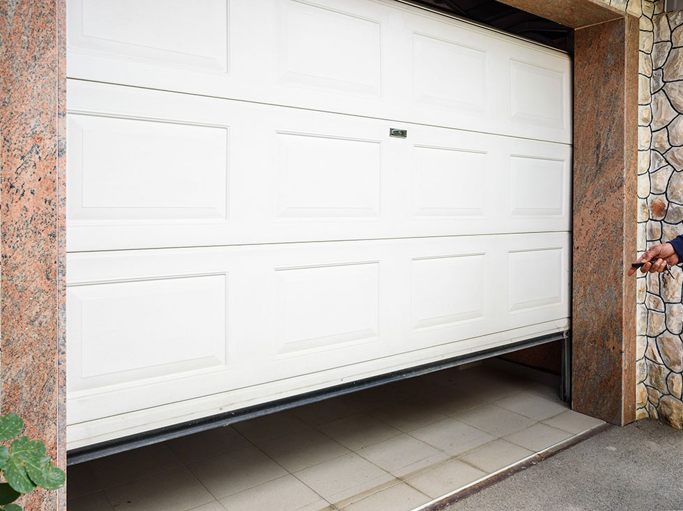 pose de Portes de garage sectionnelles à Paris Ile de France